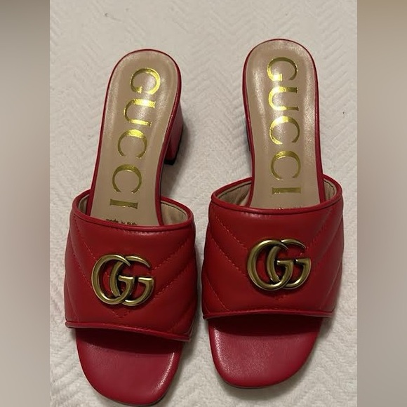 Gucci Red Sandals - Picture 2 of 3
